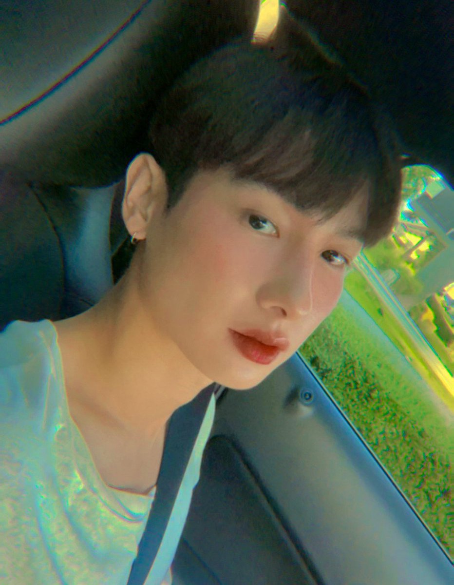 DailydoseOffgun's tweet photo. I AM TOO SIMPING 😭🌸
#กันอรรถพันธ์น่ารักกว่าที่คิด https://t.co/Iq7Jb73gVm