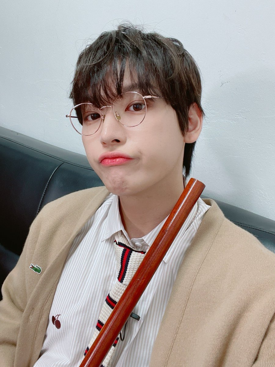 9gururu's tweet photo. 인성쌤~~~! https://t.co/RsZzNbGHOi
