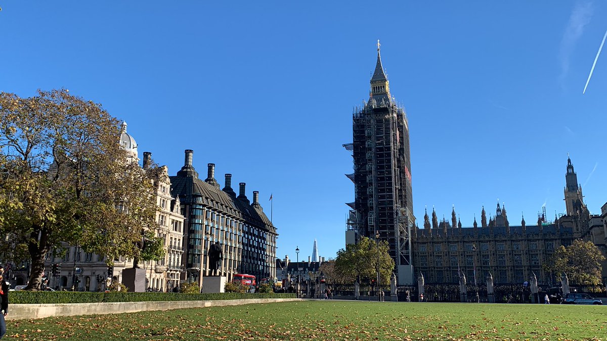 Happy CED from sunny London! Helping the <a href="/Verulam6thForm/">Verulam Sixth Form</a> on their treasure hunt today! <a href="/verulamschool/">Verulam School</a>
