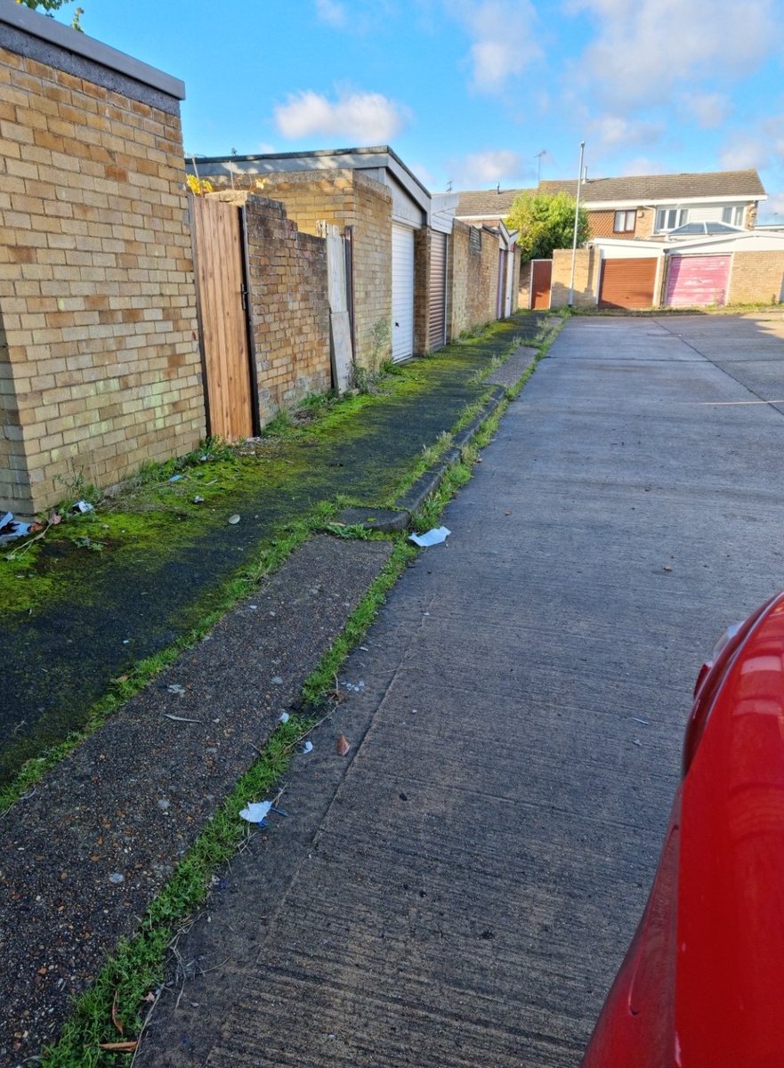 KimJOsborne's tweet photo. @BasildonCouncil Thank you @BasildonCouncil. How do we request a clean up of an area? Can't remember the last time someone was round to treat the moss and weeds. Surely a hazard as moss in first pic will get slippery as weather changes? https://t.co/nspBy6r1VR