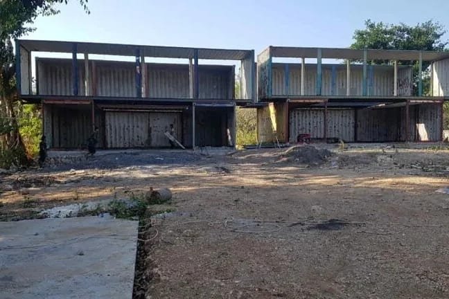 Builderproject_'s tweet photo. There are two bedrooms on the upper floor of the buildings with their own bathrooms.
#Containerhouses #containerconstruction #designandbuild #builderprojectsolution #builderproject https://t.co/Bw2h0OYhz9