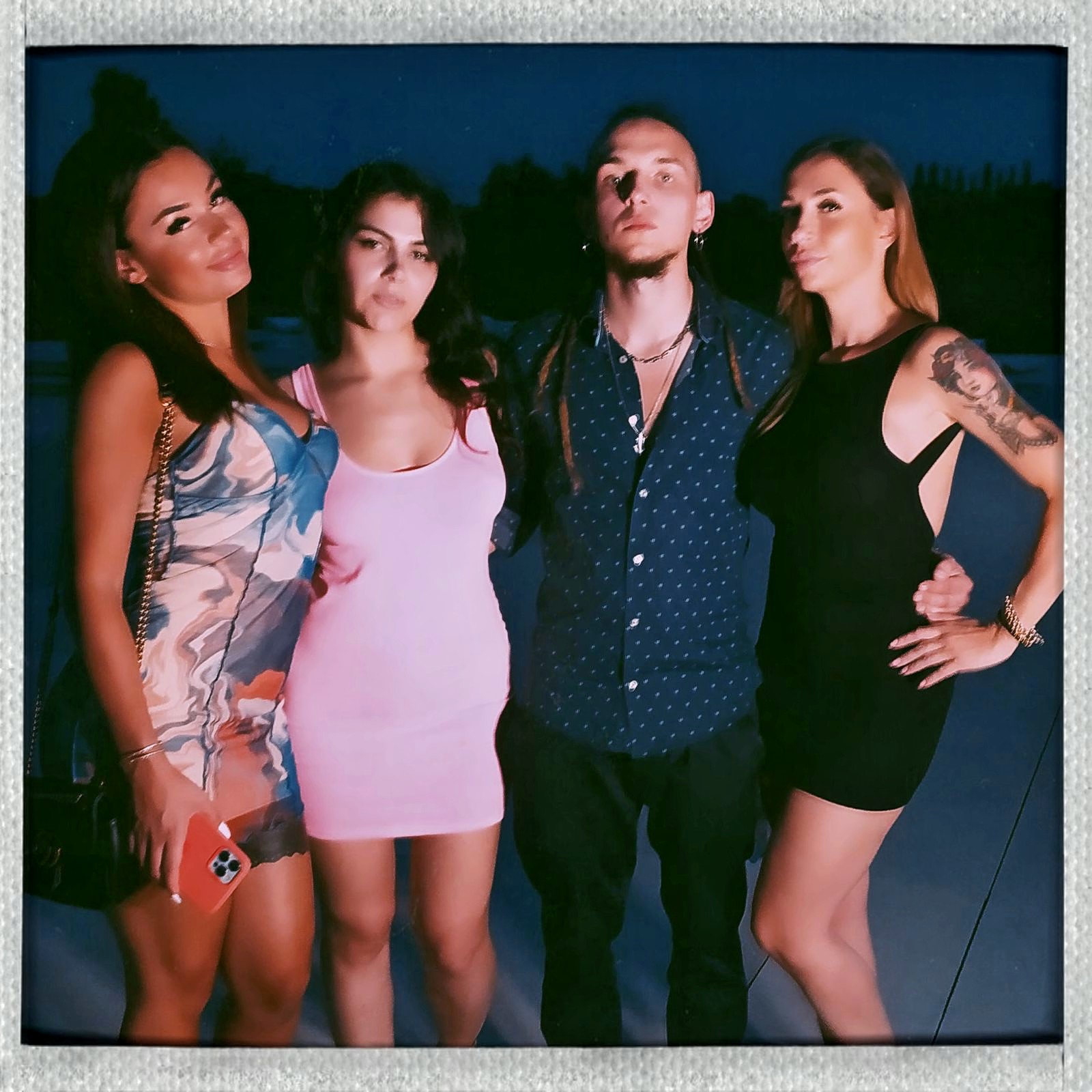 Budapest, Rocco Siffredi House. 14 luglio 2021. #Martinasmeraldi #Valentinanappi #malena #RoccoSiffredi https://t.co/XL3LI4Swpd
