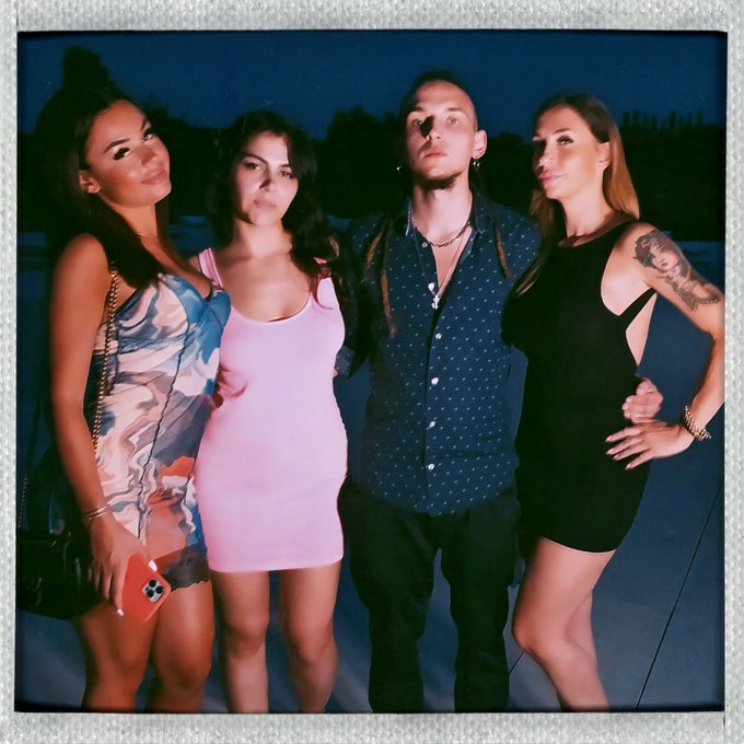 Alessandro Nath’s pics and videos