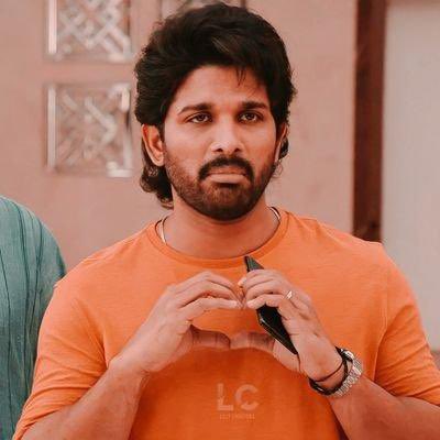 AadhfShruti's tweet photo. @AAPunjabiFc @FanaticsofBunny @alluarjun @PushpaMovie @GeethaArts #WeWantPushpaHindiRelease ❤️❤️ https://t.co/Gik9j2yoKN