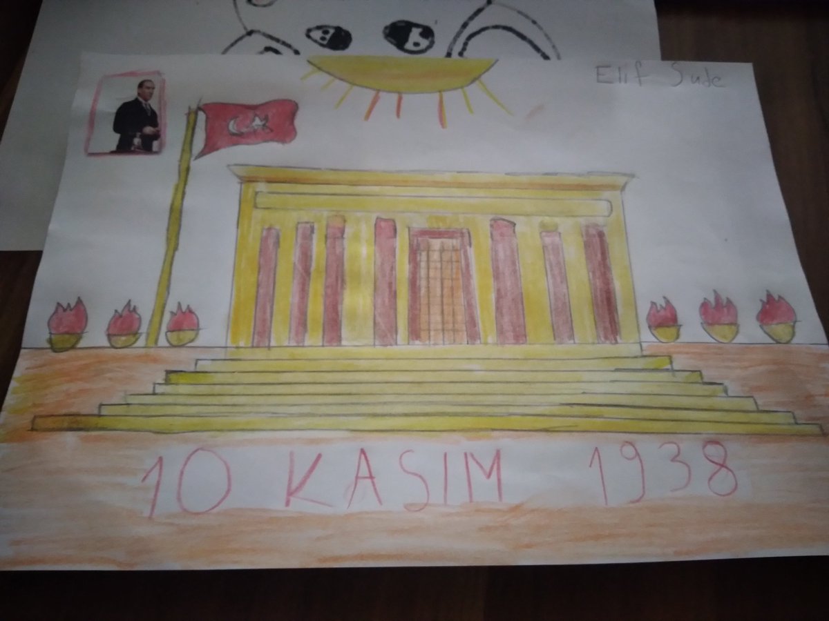 #10Kasim1938 Elif Sude'm ellerine sağlık aferin her zaman Ata'mızın izinde