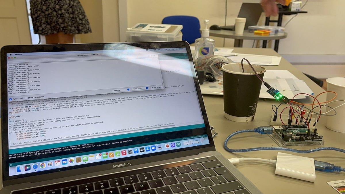 George_Adamides's tweet photo. #Arduino #moistureSensor  #programming #SmartAgriculture @EUErasmusPlus #GreenSteamIncubator https://t.co/JC3NIlJIIV