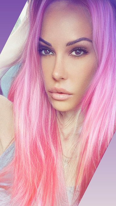 Do you like me in pink ? 🦄 https://t.co/VKHfUJyrIf<a href="/tag/mood"class="tags"><span>#mood</span></a>