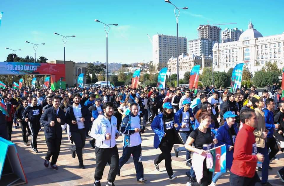 faridgayibov's tweet photo. Bugünkü qələbə qaçışında iştirak edən hər kəsə təşəkkürümü bildirirəm. Zəfər bayramımız, Dövlət bayrağı günümüz mübarək! https://t.co/jIVwWi8UA1