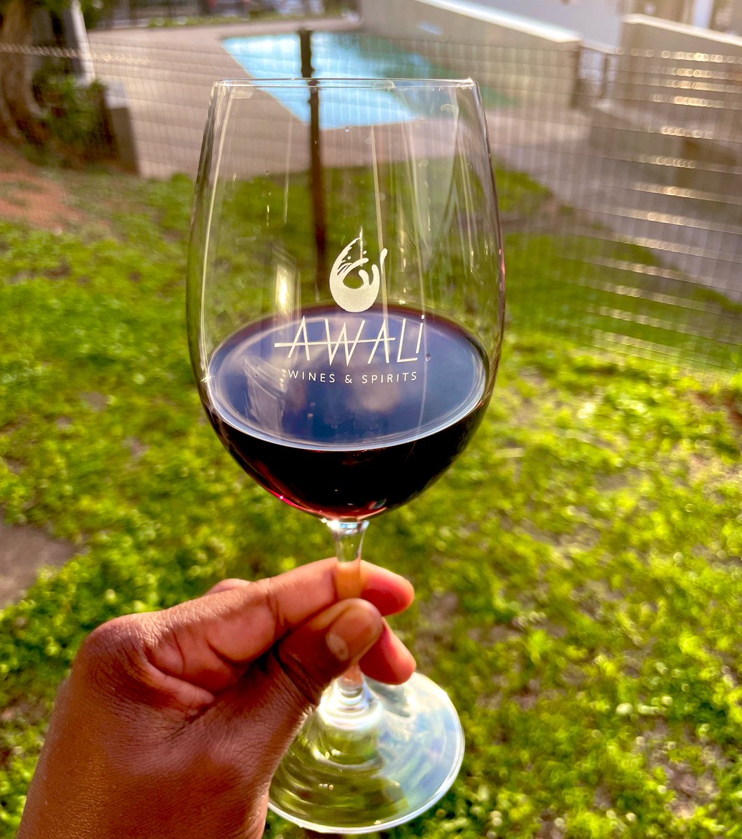 Thwala_Dee's tweet photo. Thank you for the glass @Awali_Wines 🍷 https://t.co/DuIvP6Ep27