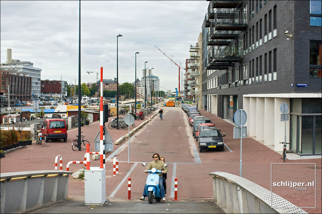 schlijper's tweet photo. De bomen op het #Westerdok hebben aardig snel volume gekregen. Zie ook foto in tweet hierboven.
2007, 2008, 2009, 2012 #Amsterdam #Westerdokseiland https://t.co/kVpvMyLZrT