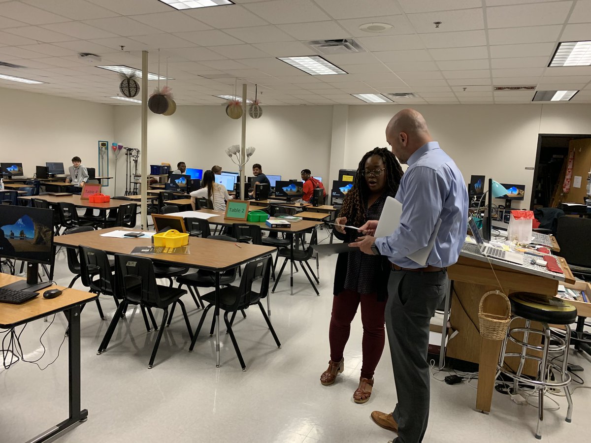 TimE_Baxter's tweet image. Congratulations to CTE Department Head Lyquisha Ballard on being our Teacher of the Month!! You are amazing and do so much for everyone at TCHS!! We are so proud of you! @TheColonyHS