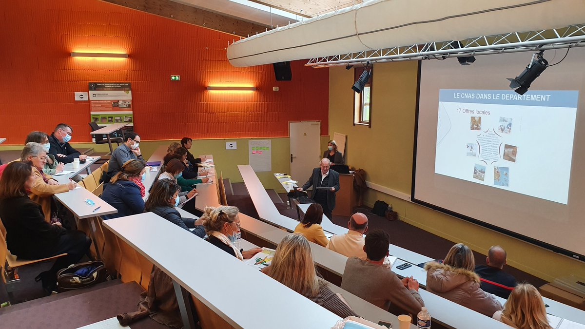 cnasouest's tweet photo. 🚩Les correspondants #CNAS de la #Manche accueillis ce jour par le Président de la DD50, Hubert Guillotte (@ACoutainville) pour une réunion riche en échanges, suivie d'une visite du Centre de Formation Départemental du @SDIS50 🚒
Merci aux🧑‍🚒👋
#FPT #formation #SDIS #ActionSociale https://t.co/LmLErKiAO3