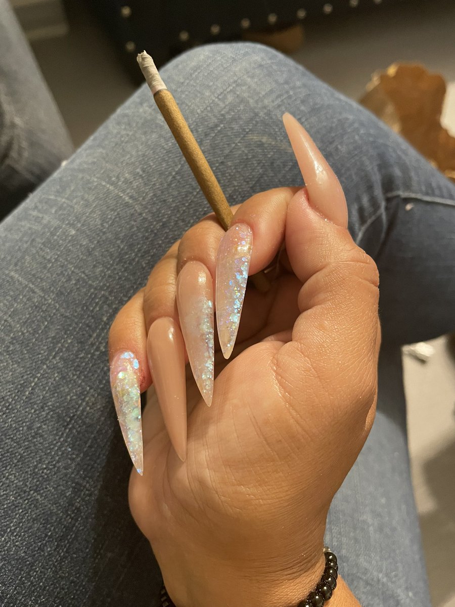 customnailsbyjo's tweet photo. Inspo from @marie_nailz she’s the goat love her long stilettos 
Freelancing in the Nail game is not easy but I will get there given the chance as well in the makeup headshot makeup done by me for this beauty #beauty #nails #makeupartist #nycnailtech #hustle #goingtomakeit https://t.co/yXso2ujY7n