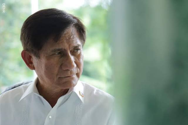 LakasNgTimog's tweet photo. Villar connected the Filipinos to the rest of the PH. Tugade made all modes of transportation more convenient for all of us. Cimatu cleaned our beaches and seas. These gentlemen have brought back our dignity and self-respect. They have made us proud. Maraming Salamat Po! https://t.co/oBSp0mWBmy