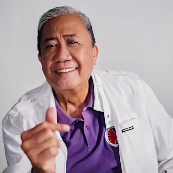 LakasNgTimog's tweet photo. Villar connected the Filipinos to the rest of the PH. Tugade made all modes of transportation more convenient for all of us. Cimatu cleaned our beaches and seas. These gentlemen have brought back our dignity and self-respect. They have made us proud. Maraming Salamat Po! https://t.co/oBSp0mWBmy