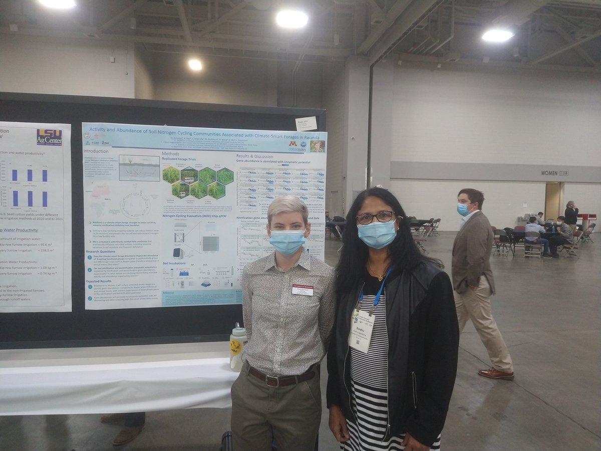 Excited to meet with this awesome researcher and my mentee through the <a href="/WomenInSoilEco/">Women In Soil Ecology</a> community at the tri-society conference yesterday! Keep rocking <a href="/microbes4change/">Marie Schaedel</a> with your cool research!