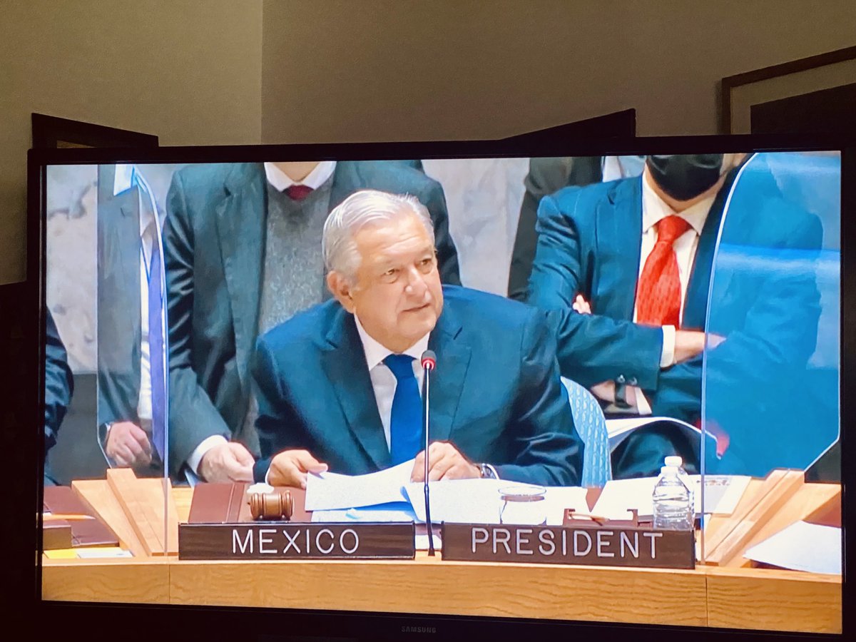 alefrausto's tweet image. “Plan Mundial de Fraternidad y Bienestar” Presidente ⁦⁦@lopezobrador_⁩ genial, bondadoso y humanista líder frente al mundo. ¡Es un honor! ⁦@ONU_es⁩