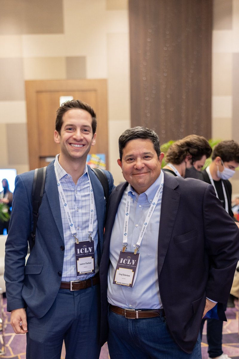 Captures of the leaders from #ICLV 👇🏼 <a href="/aflachner/">Andrew Flachner</a> of <a href="/RealScout/">RealScout</a> and <a href="/gregrobertson/">The Fabulous Greg Robertson</a> of @GetLWolf <a href="/CloudCMA/">Cloud CMA</a> 
📸 <a href="/ajcanaria/">AJ Canaria</a> of <a href="/MoxiWorks/">MoxiWorks</a>