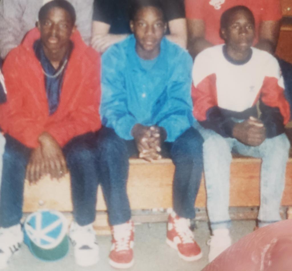 OneTwoTray's tweet photo. Been waiting to post this picture &amp; today is the perfect time! @lbell0806 this shows how far back we go &amp; we NEVER had any issues! U &amp; @rvjrealtor are my brothers 4lyfe &amp; in ur tyme of need I'm here for you as u were for me! Love is Love King!
#family1stALWAYS #loyaltyB4royalty https://t.co/ztLzvFPbqk