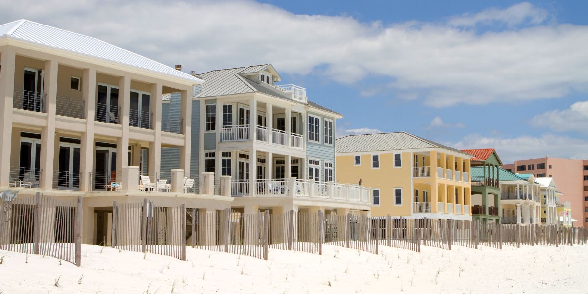 vlmatt's tweet photo. 3 Reasons to Hire a Pro Photographer for Selling Beachfront Homes https://t.co/BYz3AegxbJ https://t.co/3mkWX3s0K8