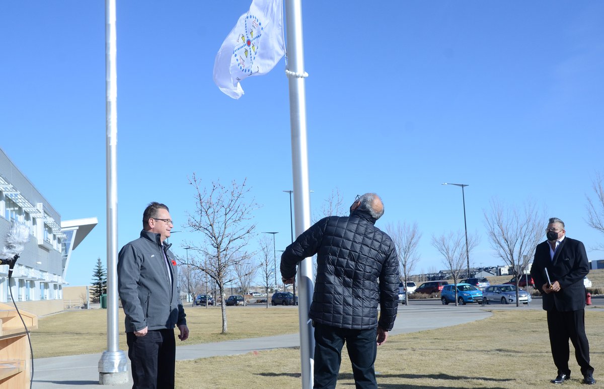 Yesterday, <a href="/ChinookCoyotes/">Chinook High School</a> hosted a Blackfoot Confederacy flag raising. Please visit the <a href="/LethSchDivision/">LethbridgeSchoolDivision</a> website for photos and a video from the event: lethsd.ab.ca/our-district/n…