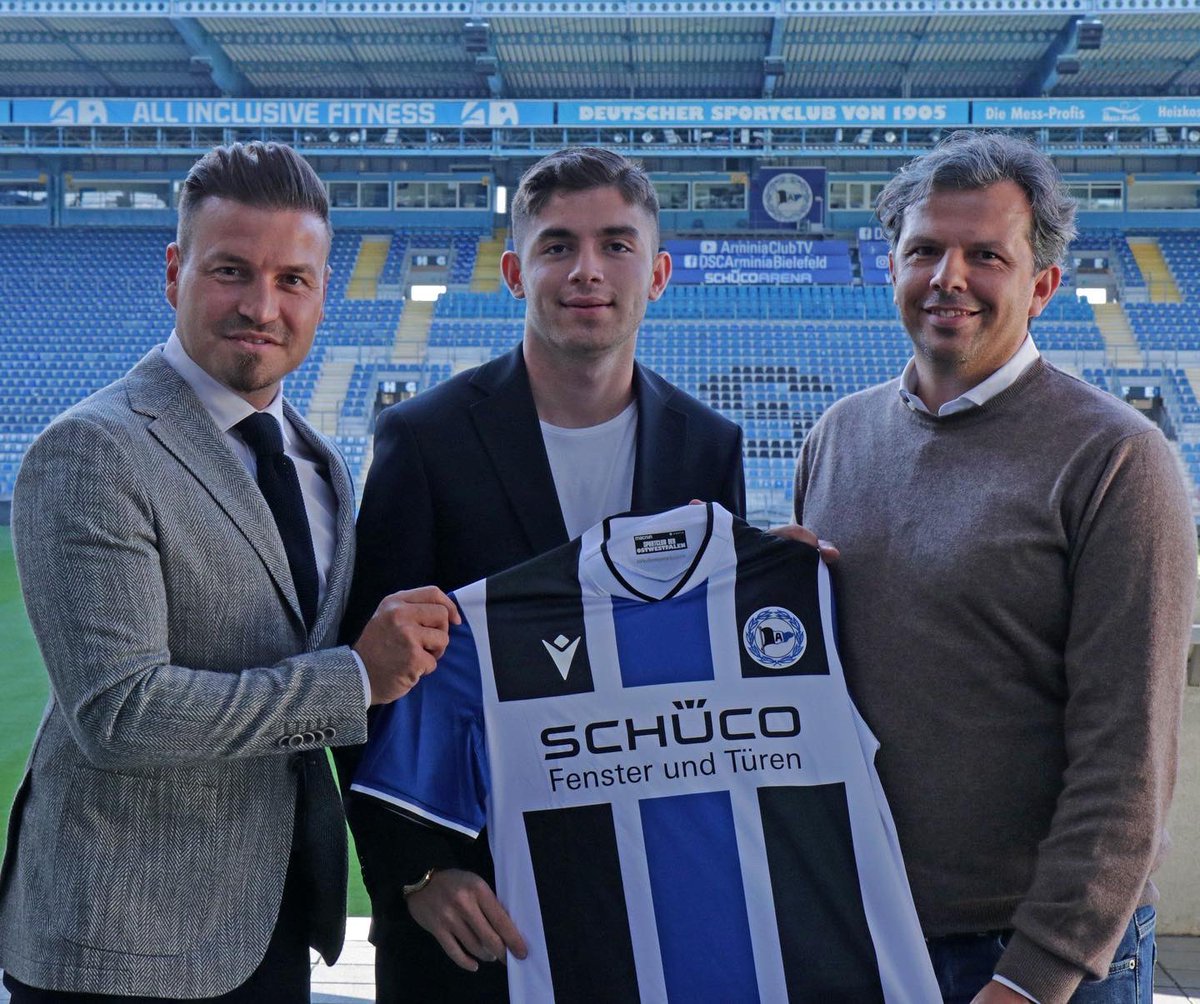 Mukikorkmaz's tweet photo. It’s official now! - Burak Ince joins Arminia Bielefeld 🔥
#BurakInce #from #altınordu #🇹🇷 #to #arminiabielefeld #🇩🇪 #bundesliga https://t.co/rOHDMZ5XiT