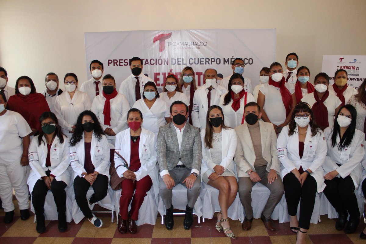HTecamachalco's tweet photo. 👩🏻‍🔬👨🏻‍🔬Presentación del Ejército Blanco, médicos para las casas de salud de las comunidades, donde estarán dando atención médica gratuita a los tecamachalquenses mejorando el servicio de salud pública así como la dignificación de las instalaciones.

#ElGobiernoQueNecesitamos https://t.co/XQmVgAm12p