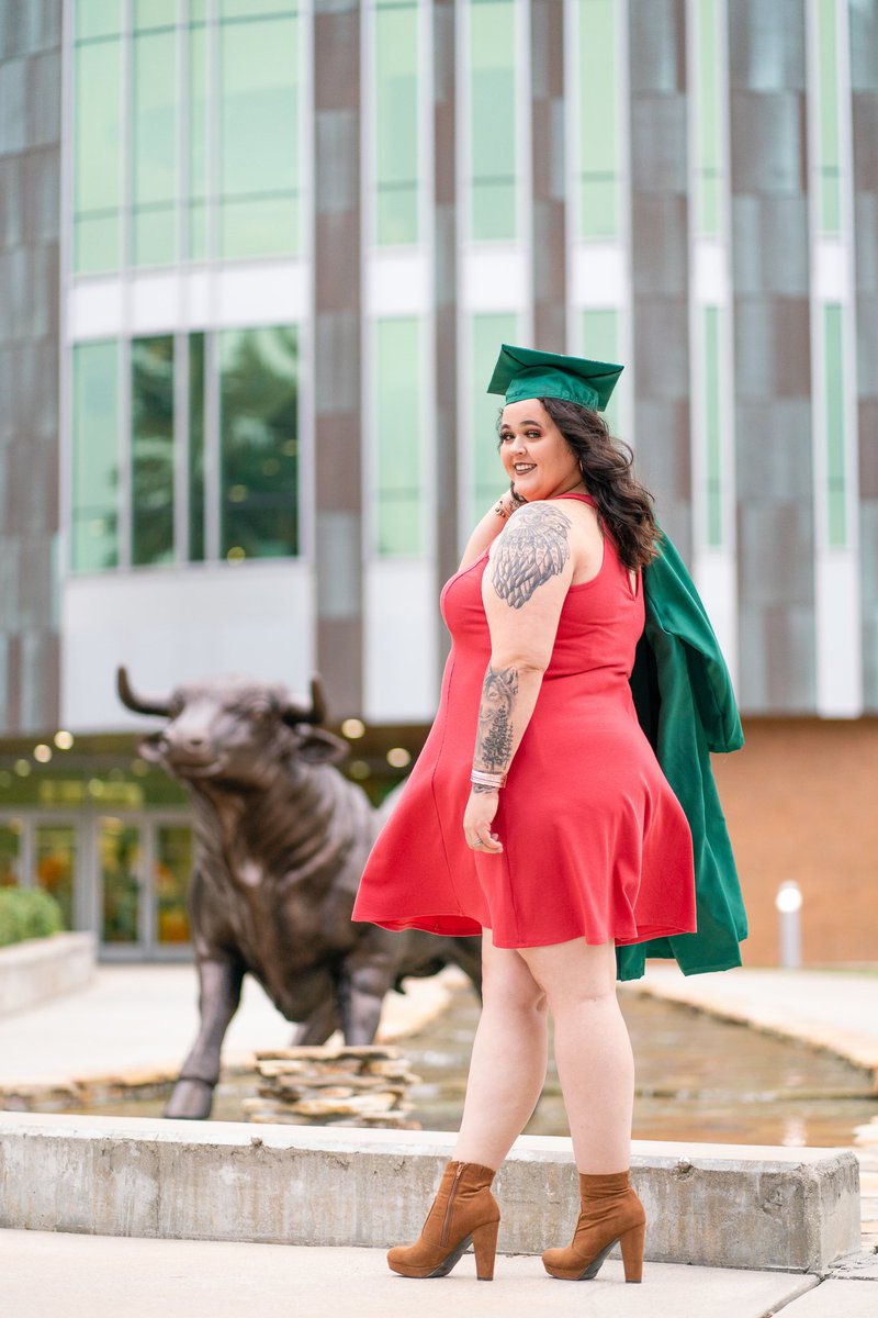 Saritah0195's tweet photo. Oh how good it feels to graduate! 🤟 Go Bulls! #Graduation #Graduate #USFAlumni #Alumni #BachelorsDegree https://t.co/5aZS6lrLPO
