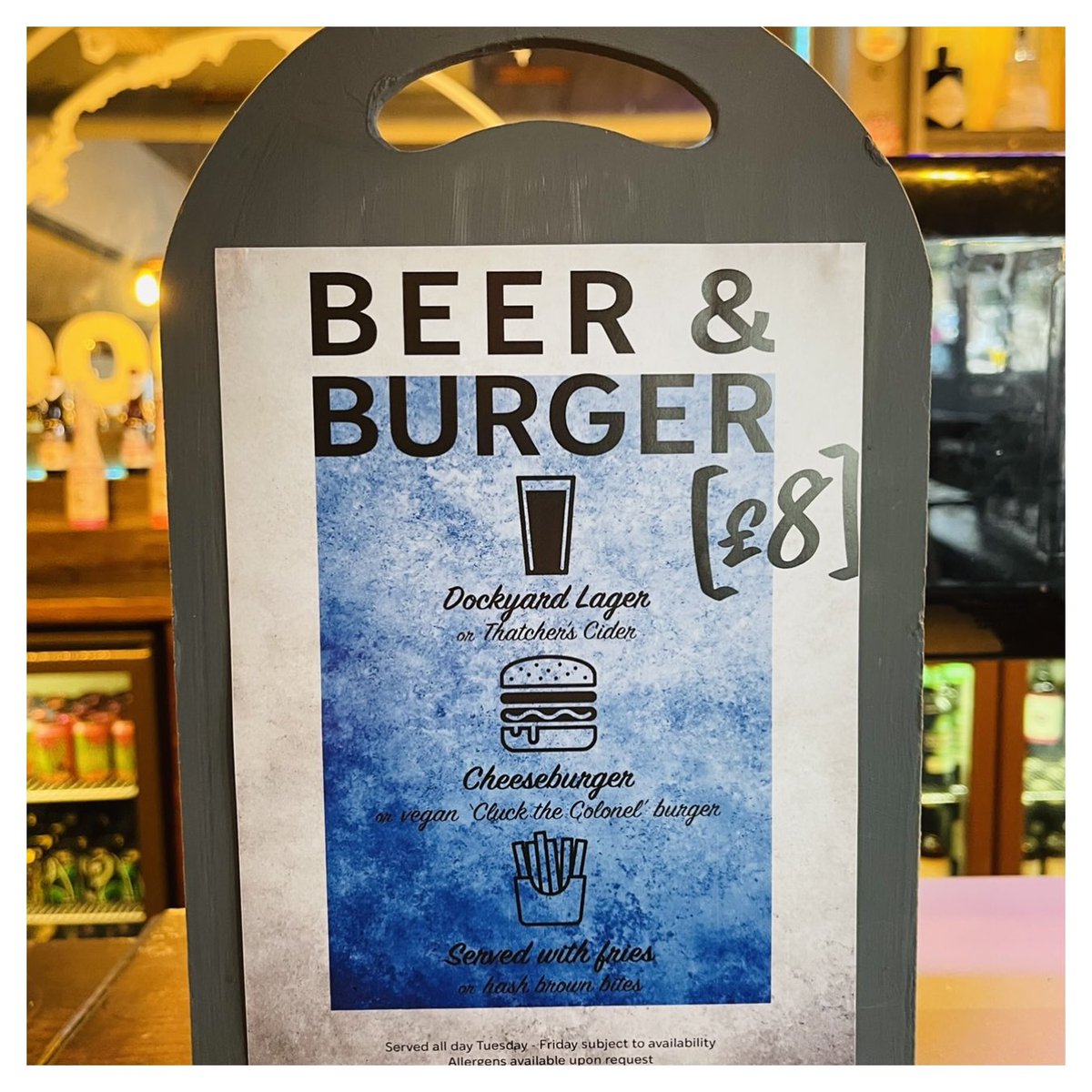🍔 + 🍺 = 🙌

#dockyarddidsbury #dockyardpub #didsbury #didsburylife #didsburyvillage #didsburyliving #didsburydrinks #didsburypubs #burgerandbeer #beer #burger #midweekdeals #fooddeals
