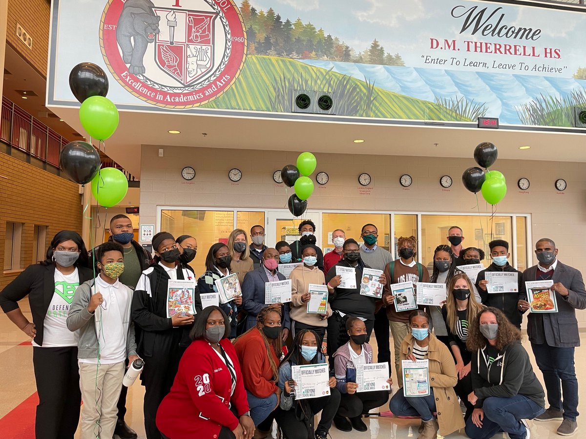 BBBSatl's tweet photo. What an amazing launch of our second Beyond School Walls partnership! As part of our Site Based mentoring program, we've partnered with @UPS and the AVID program at Therrell High School in Atlanta. 

Hooray for 12 new Big/Little mentoring matches!
 https://t.co/d50IKjA78T https://t.co/cJt4rEnUUk