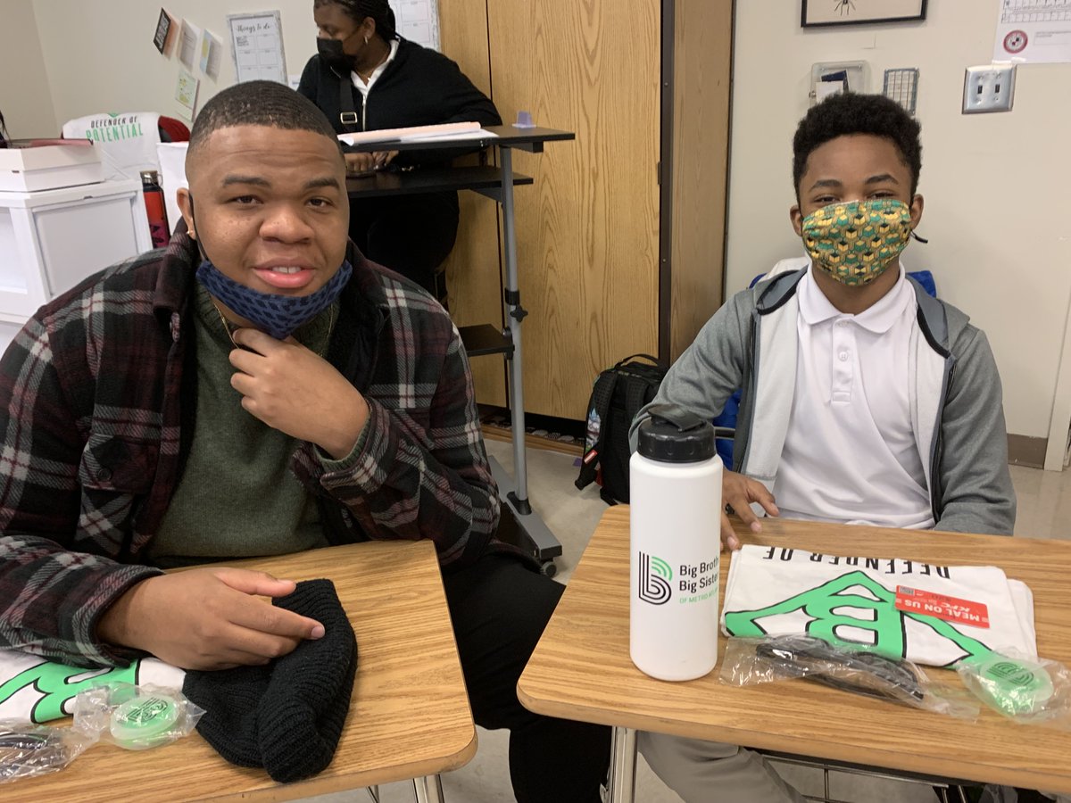 BBBSatl's tweet photo. What an amazing launch of our second Beyond School Walls partnership! As part of our Site Based mentoring program, we've partnered with @UPS and the AVID program at Therrell High School in Atlanta. 

Hooray for 12 new Big/Little mentoring matches!
 https://t.co/d50IKjA78T https://t.co/cJt4rEnUUk