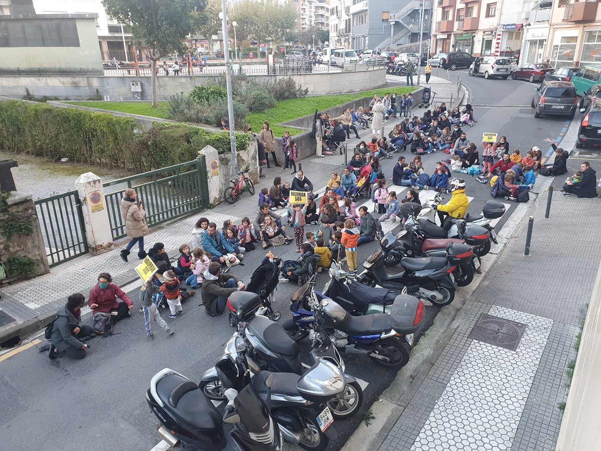 Donostiako Jakintza ikastola #haurraksos #HaurrakSOS #HaurrakEreBai