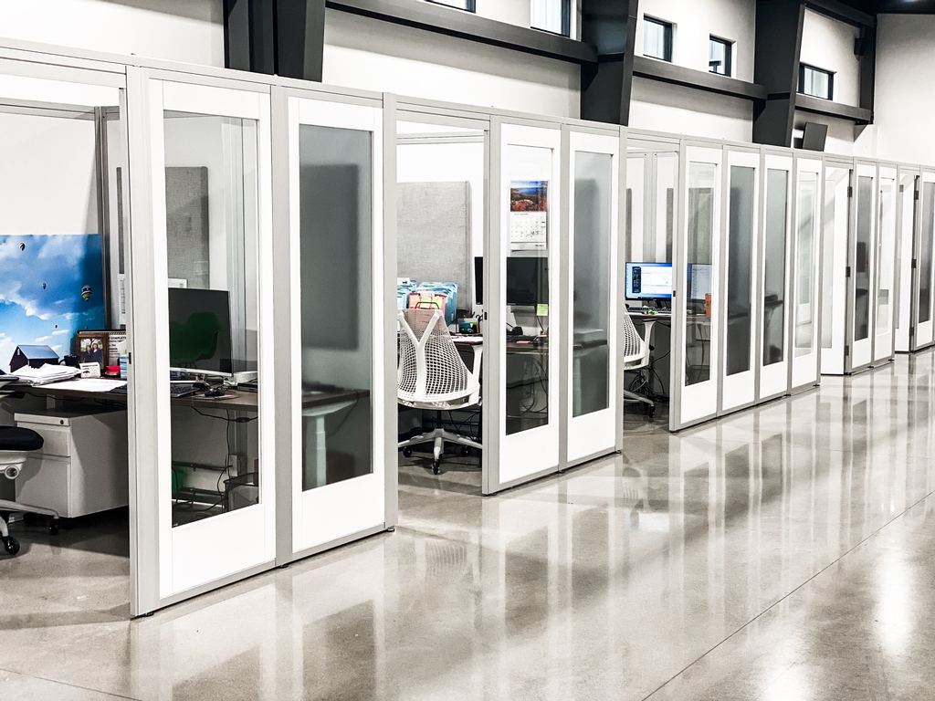 dividebydesign's tweet photo. Customizable solid panels? Or sleek glass? Which one fits your style best? https://t.co/lMFoVwEzFA