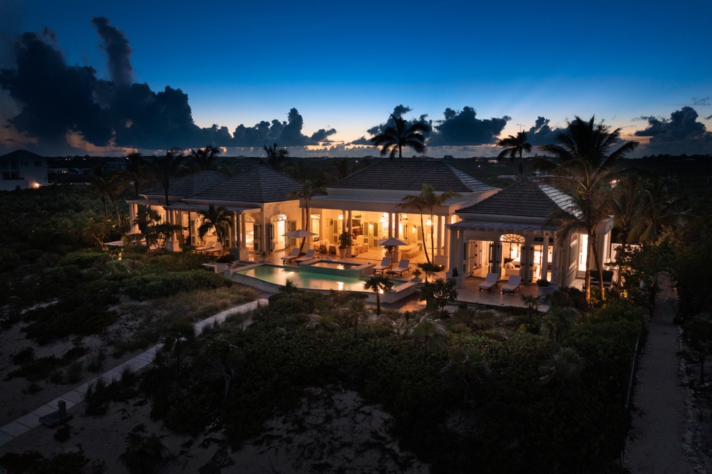 TCVillas's tweet photo. Dark or Light more? What's your pick? 🌴

Click the link 👇 to learn more about Shambhala

https://t.co/OLLLAJgvpO https://t.co/SfFA3uCqwn