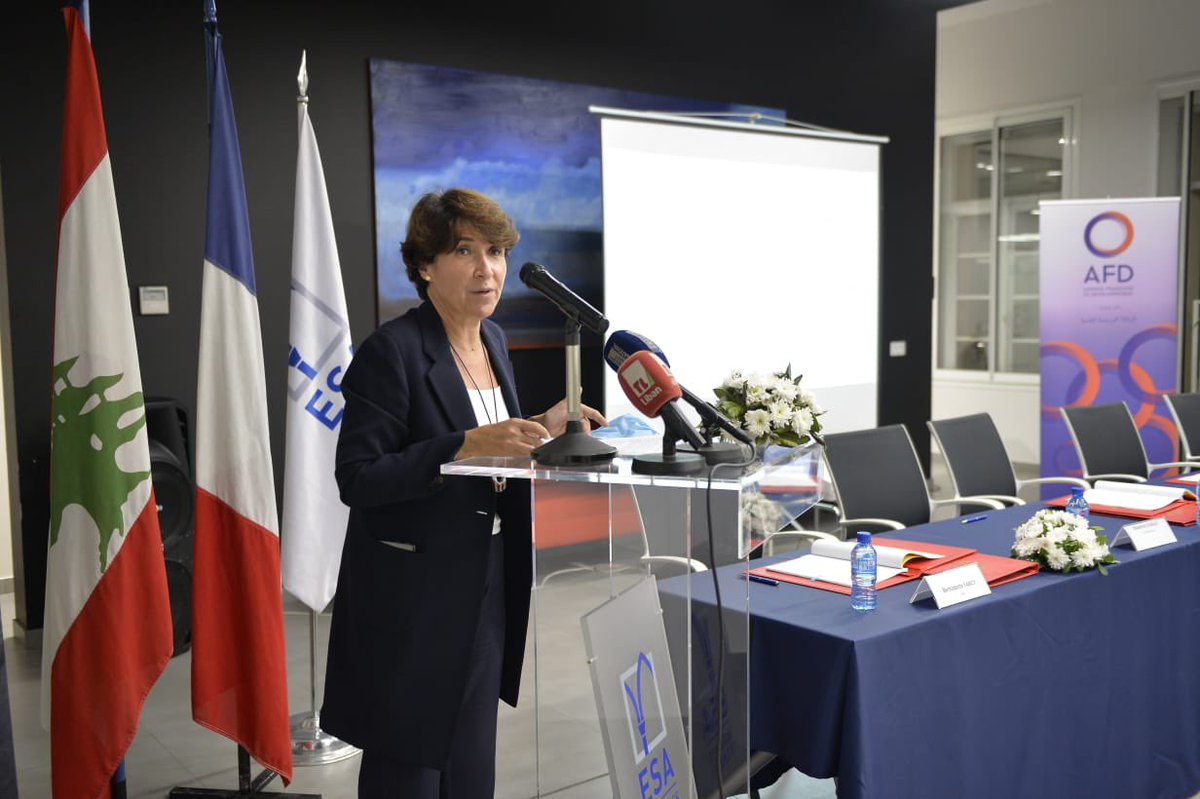 AFD_MidEast's tweet photo. #Liban 🖋de 3 conventions de financement  par @AFD_France de la 2e phase du projet de #santémentale “Renforcement des capacités contre l’Exclusion, la Violence et les Addictions au🇱🇧” avec @WHOLebanon @ESABeirut, @MdM_mideast @embrace_lebanon @AbaadMENA @Skoun_org @grillo_anne https://t.co/FMPR7UlOwY