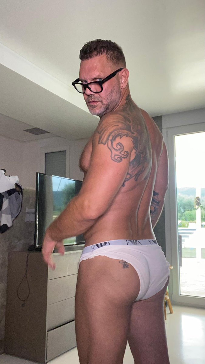 NACHOVIDALPORN's tweet photo. Happy Saturday everyone, remember to subscribe to my onlyfans so you don't miss my content😜😜
https://t.co/M5JEJ0sOo4 https://t.co/gg5lQ4EyiN