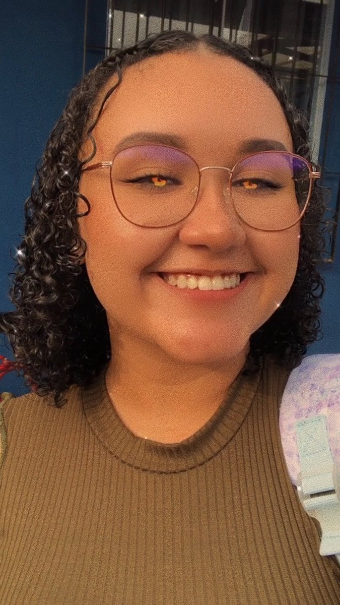 gthmll's tweet photo. ultima selfie é voce por fora e o ultimo meme salvo é voce por dentro 

a mais pura vdd https://t.co/QCNw75nVwS