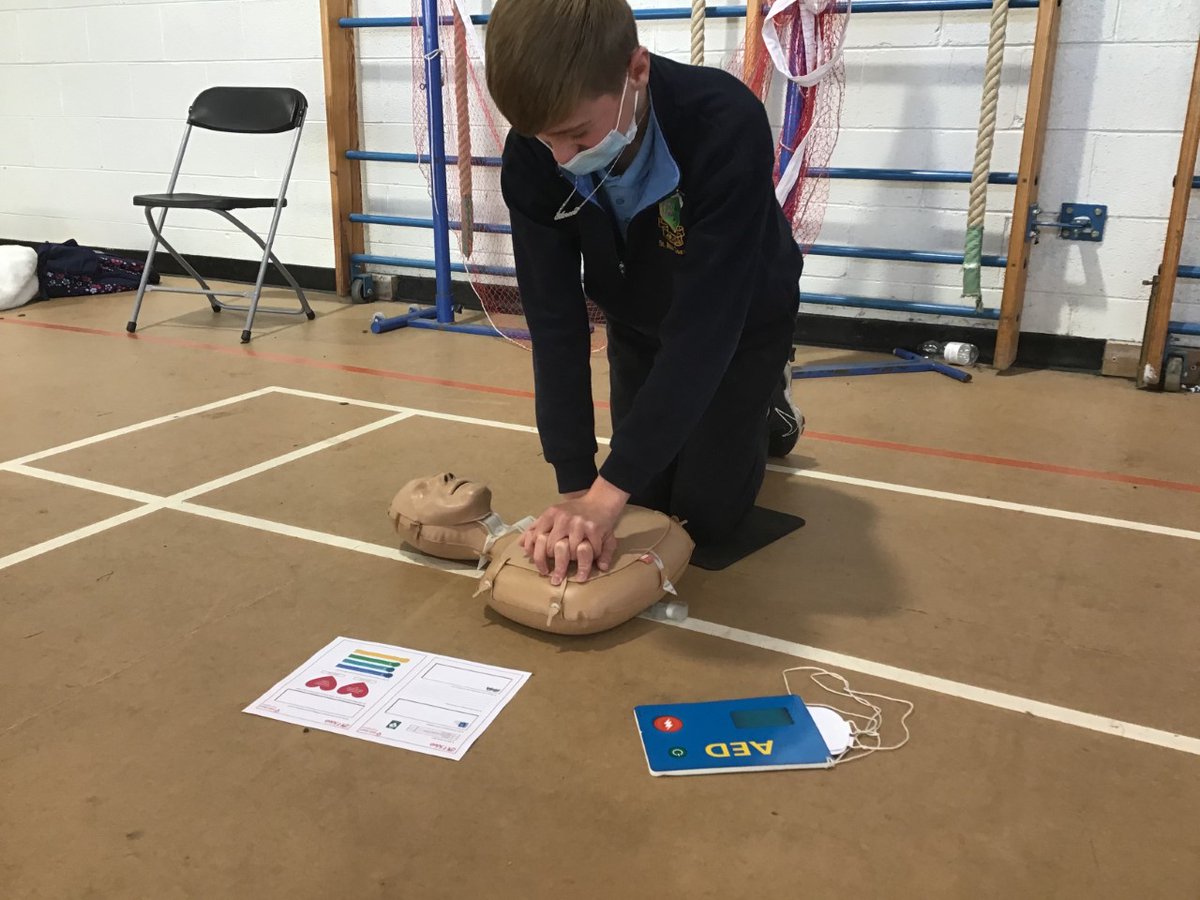 StMacDarasCC's tweet photo. 2 Bangor completed their second week of CPR and Defibrillator training in PE today. All classes will be receiving either training or a refresher class in this over the coming weeks. Let’s make everyone a life saver. @Irishheart_ie https://t.co/XHb6x0Gg8X