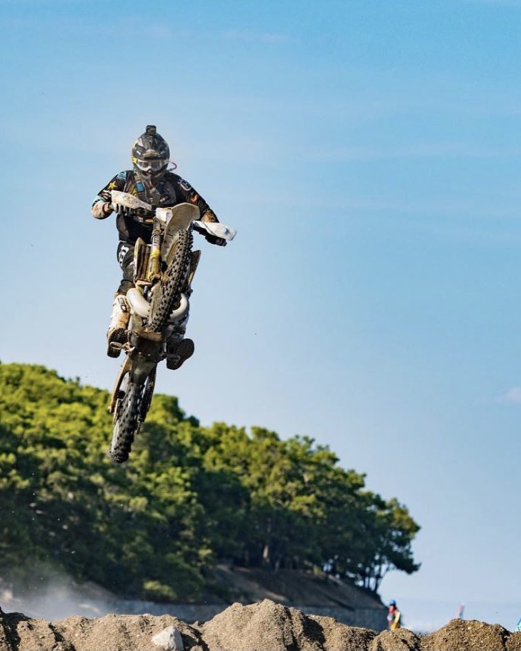 Exclusive tracks await you in Kemer, the popular town of Enduro.

💚visitKemer.net💙

#visitKemer
#kemer #antalya
#enduro #motocross
#outdoorsports #seatosky
#outdoorsportscenter 
#hardenduro #endurolife
#gotürkiye

📸: @omri_gu