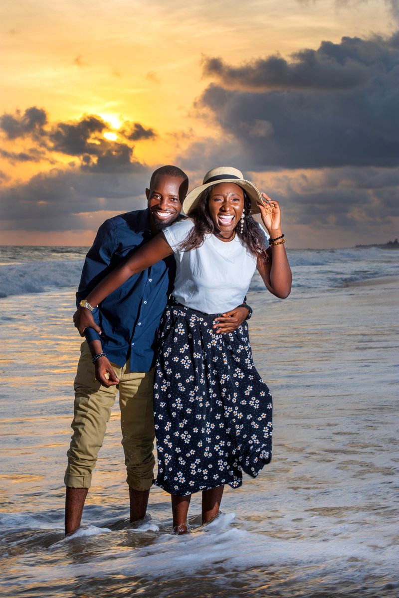 davidgnaha's tweet photo. Un couple
Un coucher de soleil sur #fidjrosse
Et un photographe ! 

C'est ainsi que je vis ma passion et capturant sans artifice les meilleurs moments de vos vies.

Je vous prends en photo au soleil couchant. https://t.co/ieqDxHAnEC