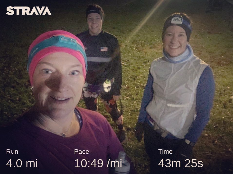 TeresaLill262's tweet photo. 4 miles to get my Tuesday started. Excellent to get out with the #MRTT ladies!
#momsrunthistown #injuredrunner #c25k #Couch2Marathon #runVA #runforcoffee https://t.co/Qvg5FSiPD9