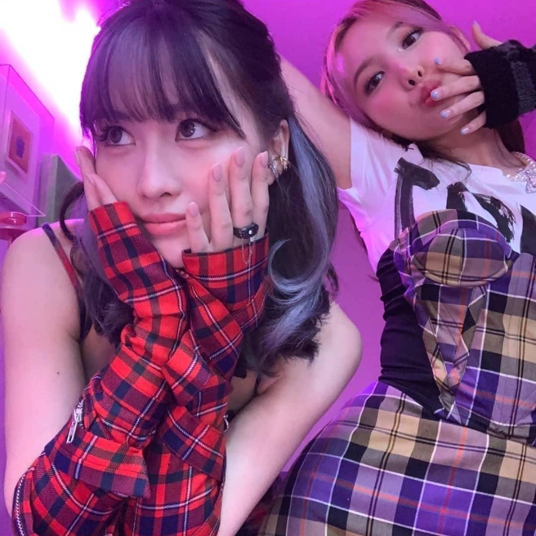 _yeonluh's tweet photo. pretty besties ♡̷̸⁩ https://t.co/E5oKBOk3Ge