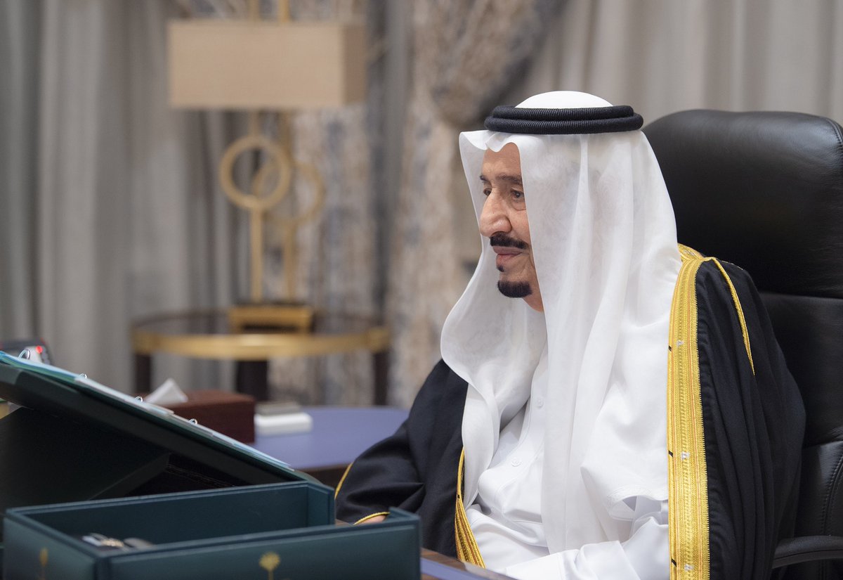 Bandaralgaloud's tweet photo. #مجلس_الوزراء يعقد جلسته ـ عبر الاتصال المرئي ـ برئاسة سيدي #خادم_الحرمين_الشريفين. https://t.co/pj18vjlRzv