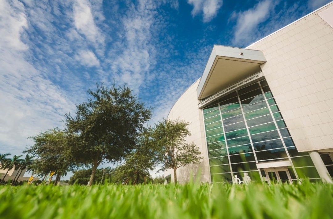 Will you be making your way over to the Frost Art Museum on National #GoToAnArtMuseumDay? Come spend your day art with us. 

Open from 11am-5pm. 

Admission is always Free! 

#FIUArt #FrostArtMuseum  #ComeVisit #FrostArtMuseum #FrostArt #FIU #FIUArt #FIUMuseum
