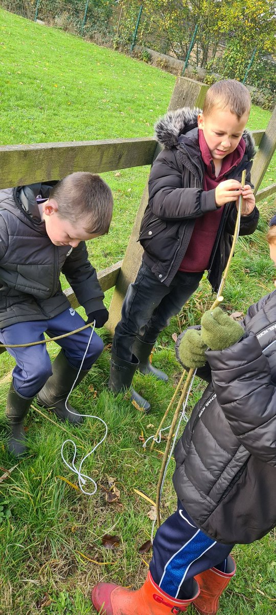 DeltaGreengates's tweet photo. After finishing our Stone Age shelters, #year3GG have made bows and arrows πΉ ready for our hunting and gathering this afternoon! #teamGGforestschool #teamGGhistory #TeamGG https://t.co/tdzRPdwllV