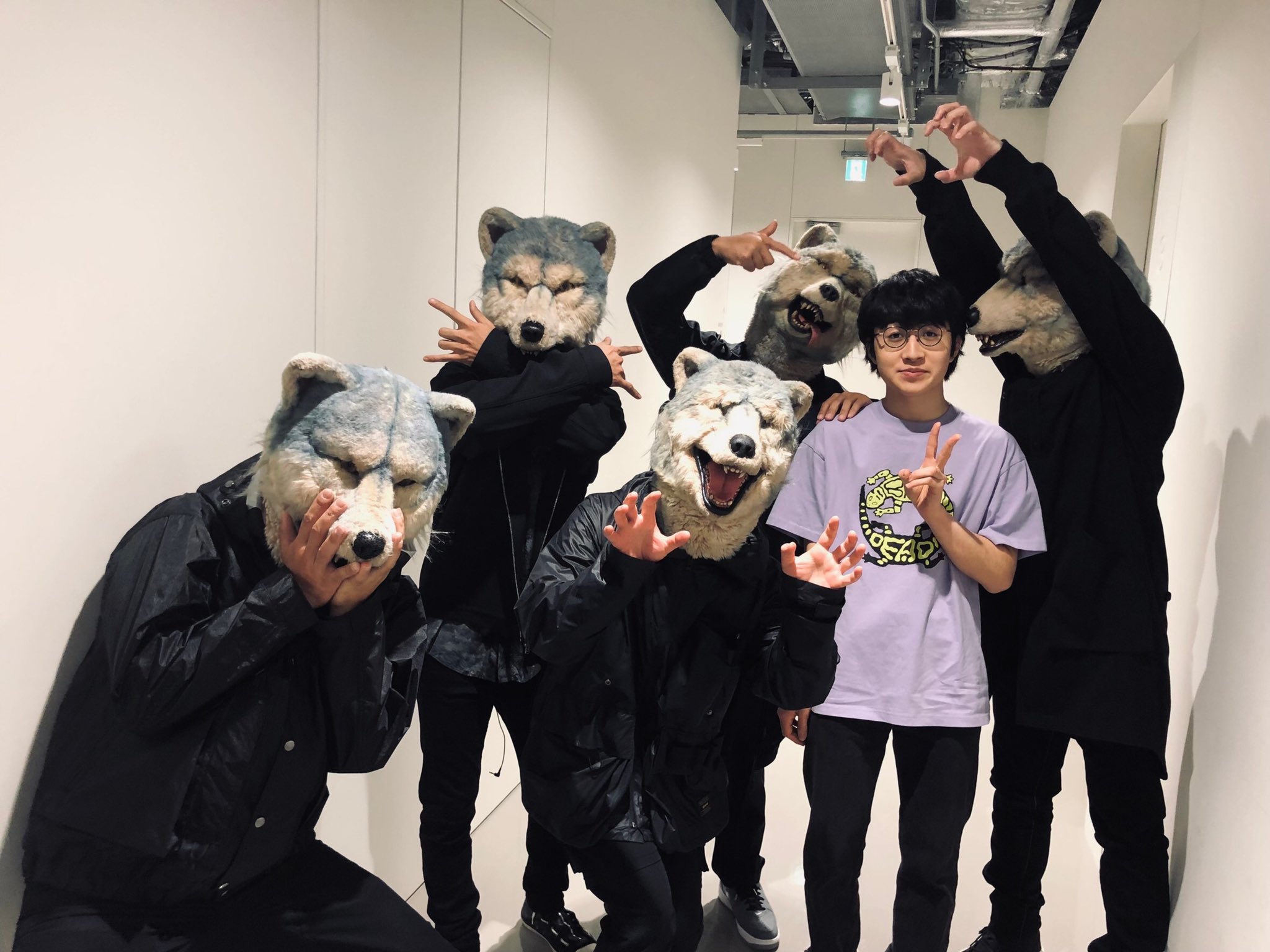 Man With A Mission 崎山蒼志クントガウ ﾟdﾟ ｶﾞｳｶﾞｳ 僕のヒーローアカデミア デ一緒ダッタンダー 良イ匂イガシタヨ 崎山蒼志 人ハ食ベナイヨ w1 Mwam Mwam マンウィズ アルバム発売マデアト15日 T Co Qbtembc7q5 Twitter