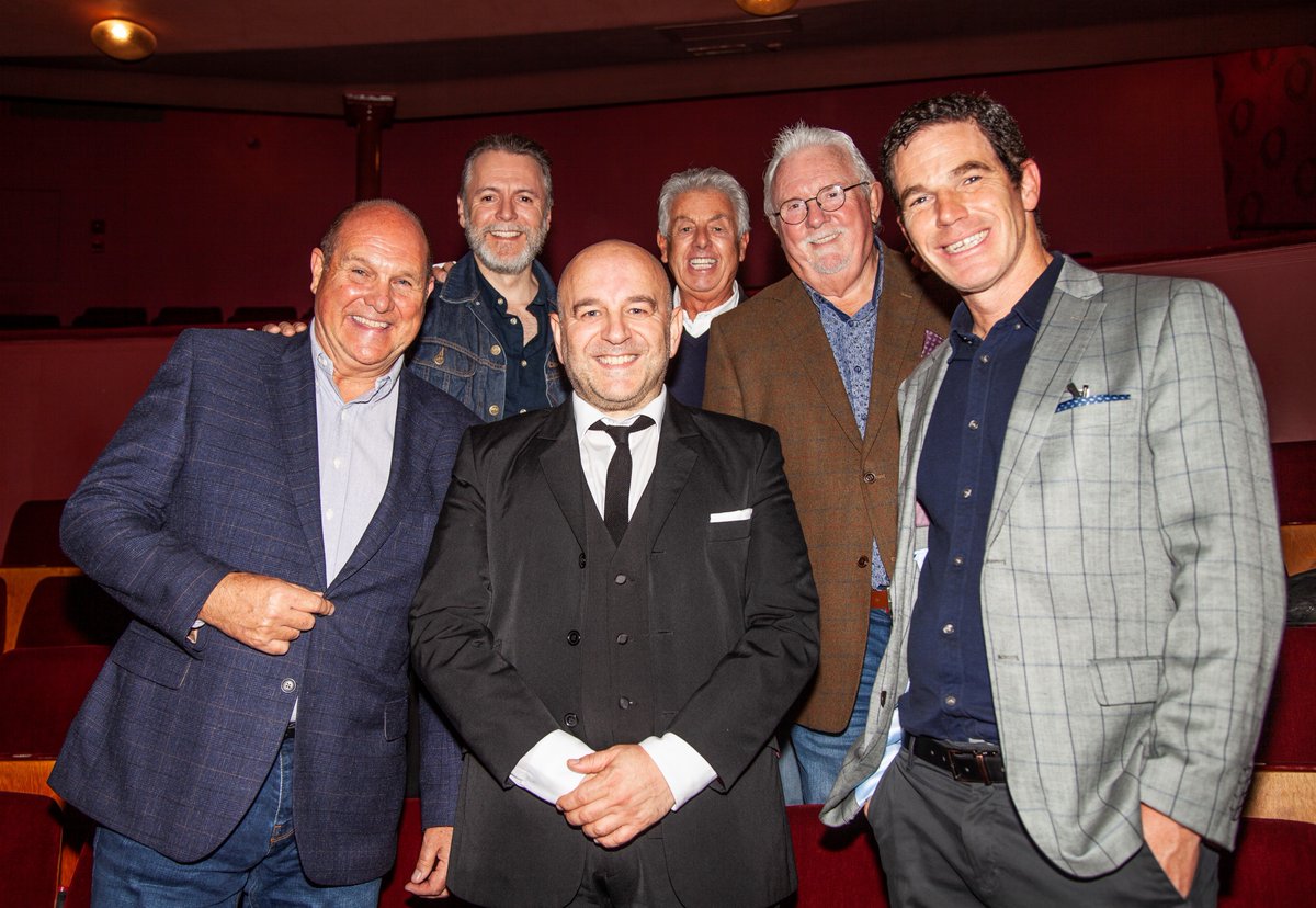 A priceless picture (credit John Edwards) 5 generations of Welsh entertainment royalty and the ultimate showman, Elio Pace at <a href="/New_Theatre/">New Theatre Cardiff</a>, Cardiff after the BILLY JOEL SONGBOOK last week  <a href="/MikeDoyleComedy/">Mike Doyle</a> <a href="/stevebalsamo/">Steve Balsamo</a> <a href="/TudorJohnny/">Johnny Tudor</a> <a href="/owenmoneycomic/">Owen Money</a> <a href="/rodwoodward/">rod woodward</a> <a href="/ElioPace/">Elio Pace</a>