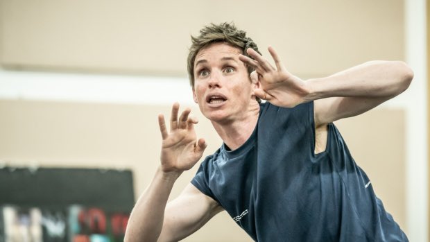 bespokeredmayne's tweet photo. STRIKE A POSE! #EddieRedmayne #JessieBuckley #OmariDouglas + troupe in rehearsals for #Cabaret @kitkatclubLDN opening 15 Nov at the @ThePlayhouseLDN. More: https://t.co/AutUlIQK3t (Photos (c) by #marcbrenner from @WhatsOnStage) https://t.co/FaEB22n6da