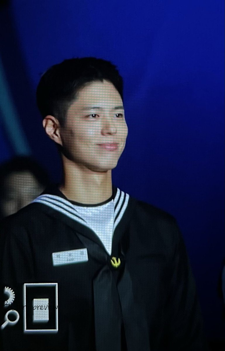 211109 호국음악회 서울 
#박보검 

너무 오랜만이라 엄청 헤맸지만 여전히 이쁜 보검이 ♥️
<a href="/BOGUMMY/">박보검</a>