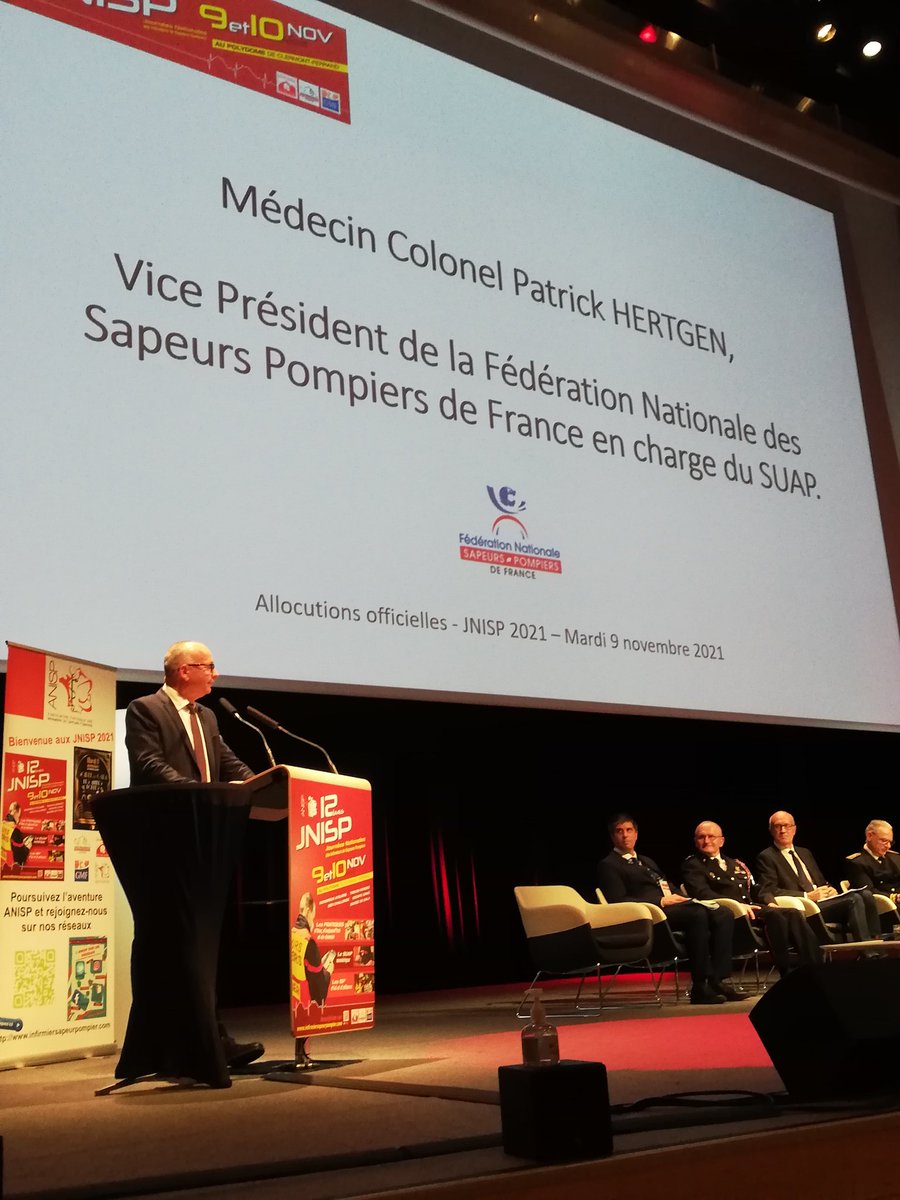 ANISPOfficiel's tweet photo. Le médecin Colonel @PatrickHertgen, Vice-président en charge du SUAP au sein de @PompiersFR présent sur les #JNISP2021 à Clermont-Ferrand représentant @AllioneFNSPF Président de @PompiersFR.
Merci pour cette présence 👍 https://t.co/ljaVwno6gg